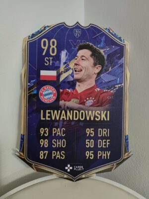 FIFA FUT 22: Robert Lewandowski TOTY card