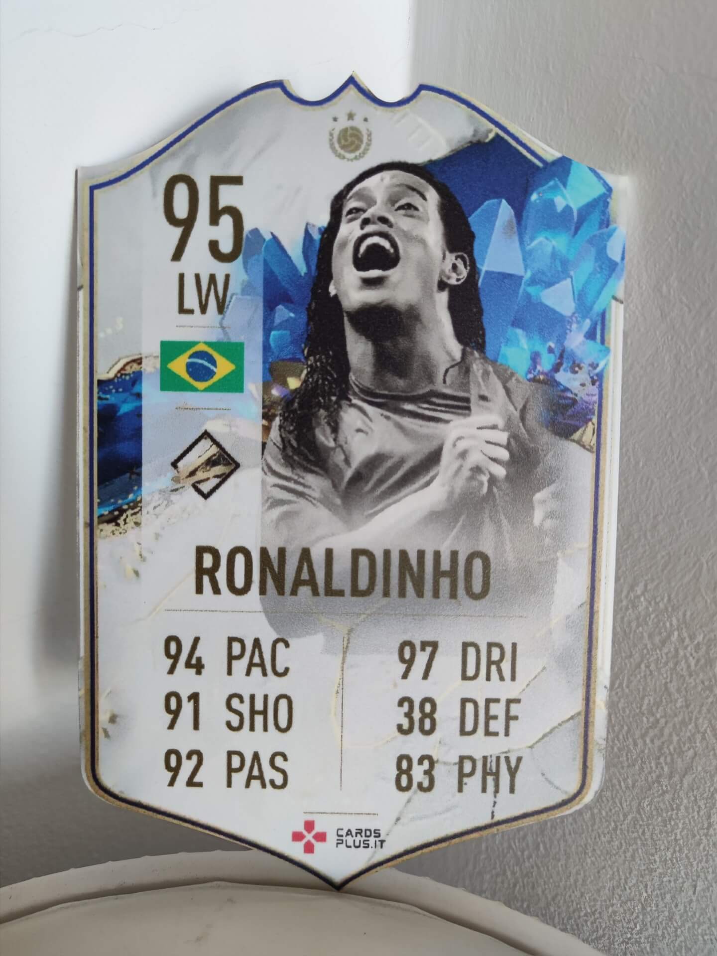 FIFA 23 Ultimate Team Ronaldinho TOTY Icon card gigante –